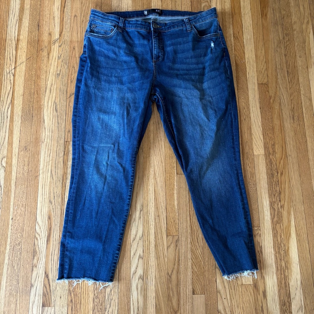 Kut from the Kloth Catherine Boyfriend Blue Ankle Cropped Jeans